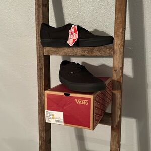 Black Canvas Doheny Vans